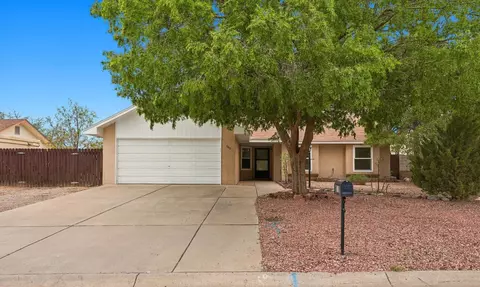763 Chaps Rd SE, Rio Rancho, NM 87124
