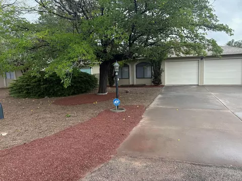 706 Cerro De Ortega Dr SE, Rio Rancho, NM 87124