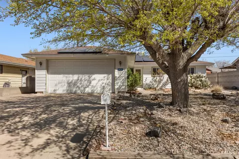 3833 Goodrich Ave NE, Albuquerque, NM 87110