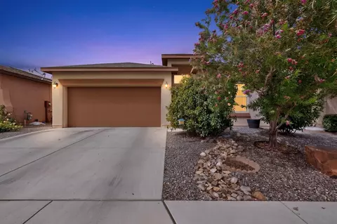 5823 Ermemin Ave NW, Albuquerque, NM 87114