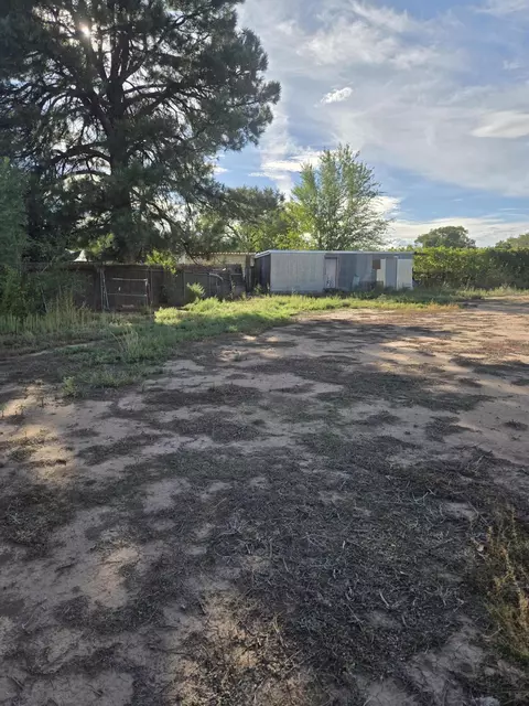 411 N Rubennie Pl NW, Albuquerque, NM 87114
