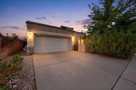 8312 Hawk Eye Rd NW, Albuquerque, NM 87120