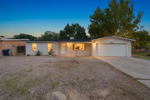 307 Osage Pl SW, Albuquerque, NM 87105