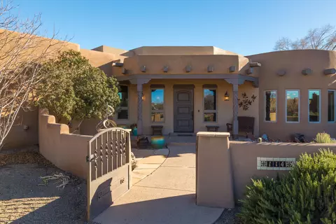 114 Veronica Ct, Corrales, NM 87048