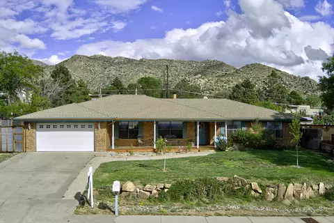 528 Turner Dr NE, Albuquerque, NM 87123