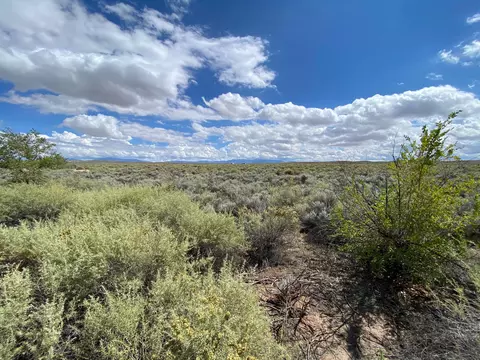 La Entrada Road, Los Lunas, NM 87031