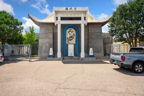 427 Adams St SE, Albuquerque, NM 87108