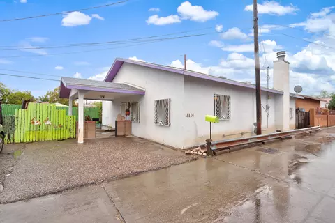 1114 10th St NW, Albuquerque, NM 87104