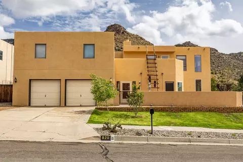 820 Piedra Vista Rd NE, Albuquerque, NM 87123