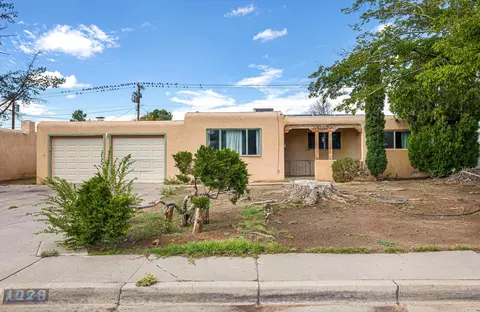 1029 California St SE, Albuquerque, NM 87108
