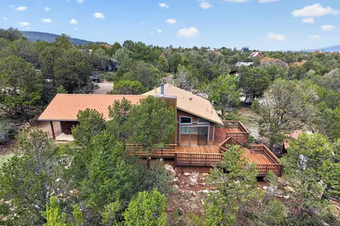 4 Oak Pl, Cedar Crest, NM 87008