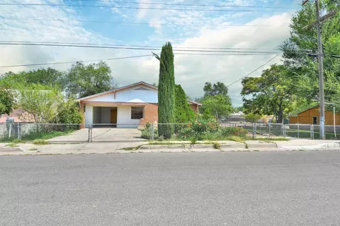 4925 Glendale Rd NW, Albuquerque, NM 87105