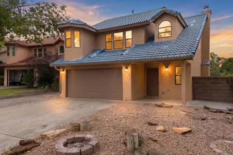 7628 Oakland Ave NE, Albuquerque, NM 87122