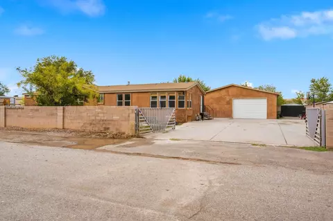 113 Hacienda Rd NW, Albuquerque, NM 87114
