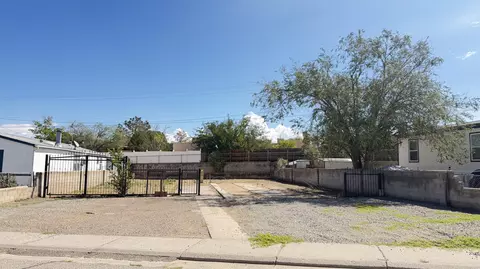 404 Long Bow Loop SW, Los Lunas, NM 87031