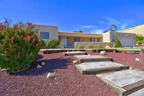 9301 Camino Del Sol NE, Albuquerque, NM 87111