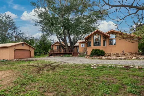 4 Cirquela Rd, Cedar Crest, NM 87008