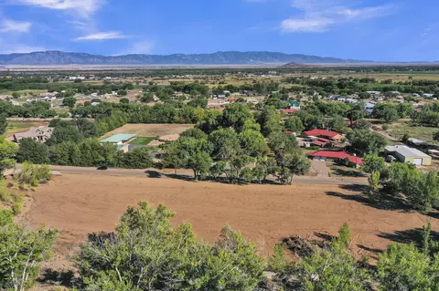 1581 Sichler Rd, Los Lunas, NM 87031