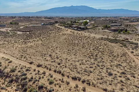 4305 Huron Dr NE, Rio Rancho, NM 87144