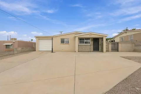 317 64th St SW, Albuquerque, NM 87121
