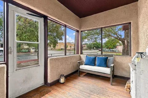 Exterior - 923 Arno St SE, Albuquerque, NM 87102 photo 3 of 7