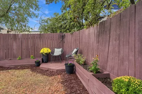 Exterior - 923 Arno St SE, Albuquerque, NM 87102 photo 6 of 7