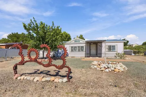 3033 Dona Juanita Dr SW, Albuquerque, NM 87121