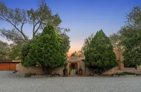 130 Koontz Rd, Corrales, NM 87048