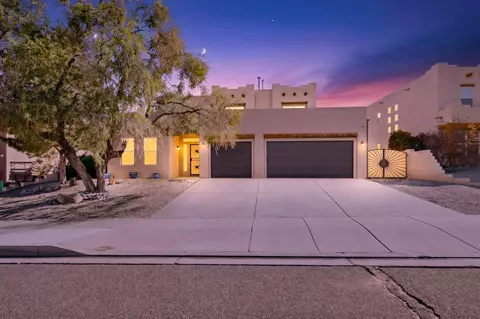 5036 Brown Bear Dr NE, Rio Rancho, NM 87144