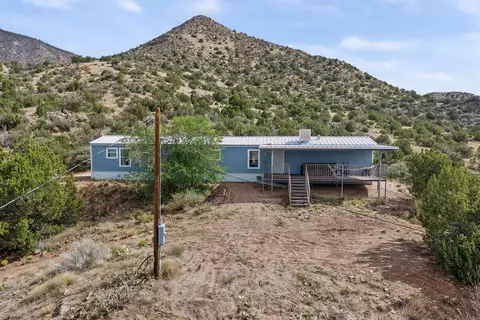 31 Atanacio Rd NE, Albuquerque, NM 87123