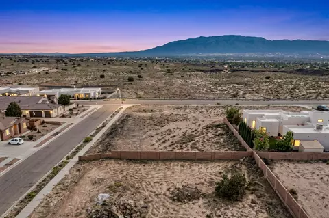 6304 Canavio Rd NW, Albuquerque, NM 87120