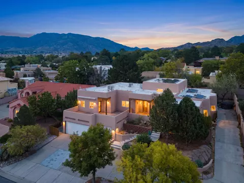 712 Navarra Way SE, Albuquerque, NM 87123