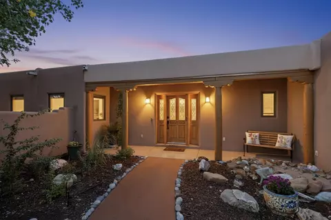 2000 W Mate Ct NE, Rio Rancho, NM 87144