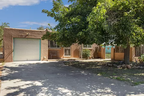 2804 Morningside Dr NE, Albuquerque, NM 87110