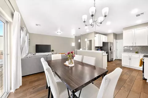 8715 Arkansas Rd NW, Albuquerque, NM 87120