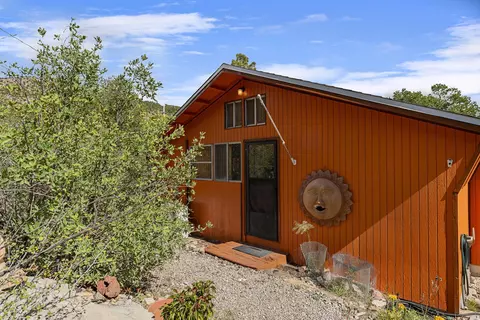 185 Redondo Rd, Jemez Springs, NM 87025