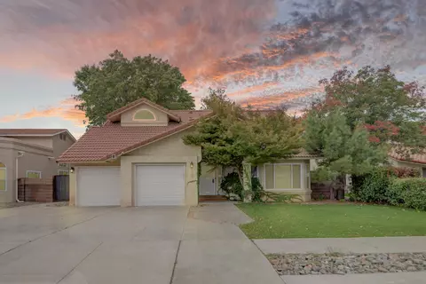 7615 Calhoun Dr NE, Albuquerque, NM 87109