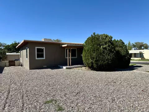 701 Cardenas Dr SE, Albuquerque, NM 87108