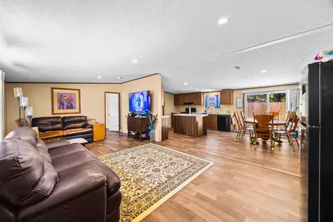 809 Maple Ave, Moriarty, NM 87035 photo 11