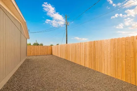809 Maple Ave, Moriarty, NM 87035 photo 8