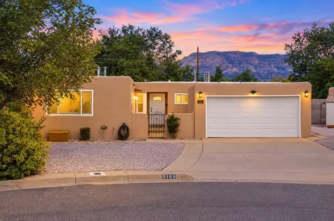 9109 Somervell Ct NE, Albuquerque, NM 87112
