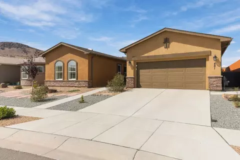 481 Pecos River Rd SW, Los Lunas, NM 87031