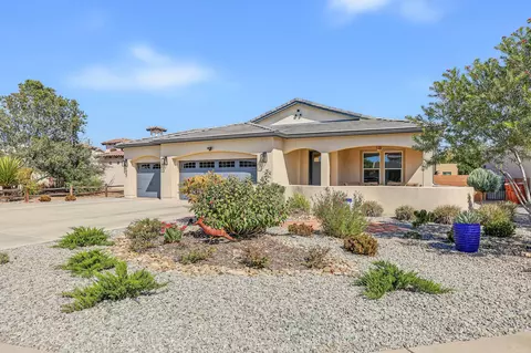1062 Contabella Ln, Bernalillo, NM 87004