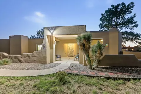 979 Antelope Ave NE, Albuquerque, NM 87122