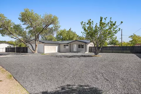 5732 Wood Rd SW, Albuquerque, NM 87105
