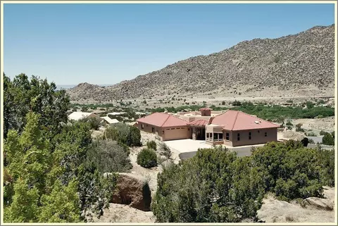 26 Desert Sky Rd SE, Albuquerque, NM 87123