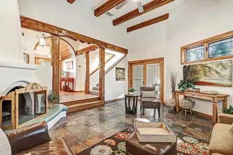 2109 Ryan Pl NW, Albuquerque, NM 87107