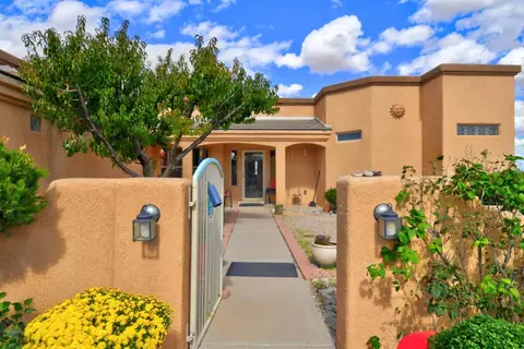 4013 Huron Dr NE, Rio Rancho, NM 87144
