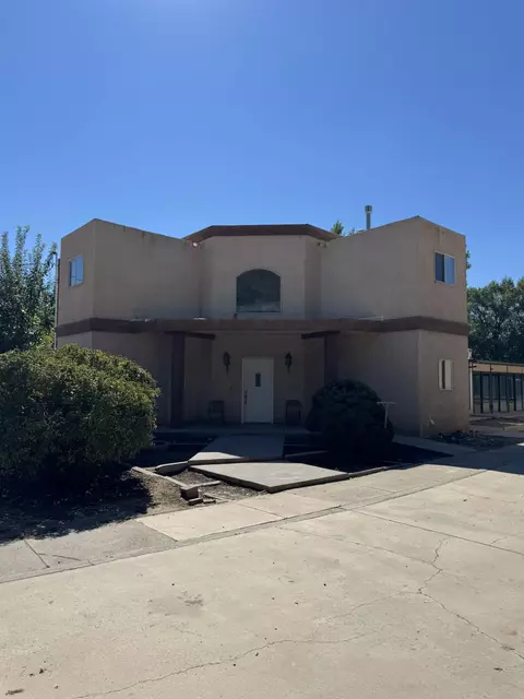 1930 Ilfield Rd SW, Albuquerque, NM 87105