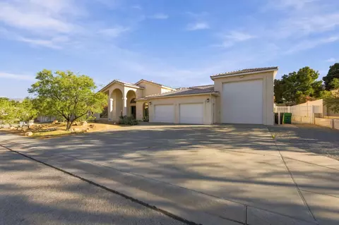 3196 Ashkirk Loop SE, Rio Rancho, NM 87124